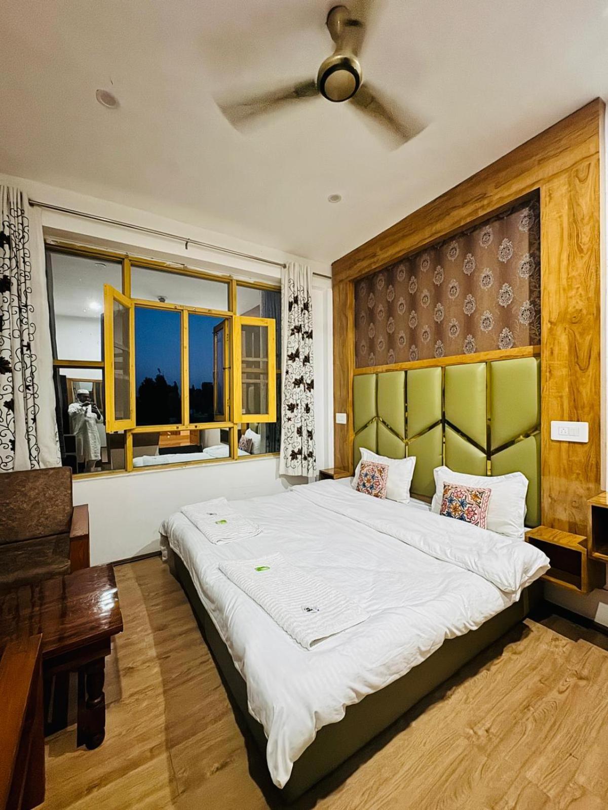 Gulmarg Gs Residency Hotel Exterior foto